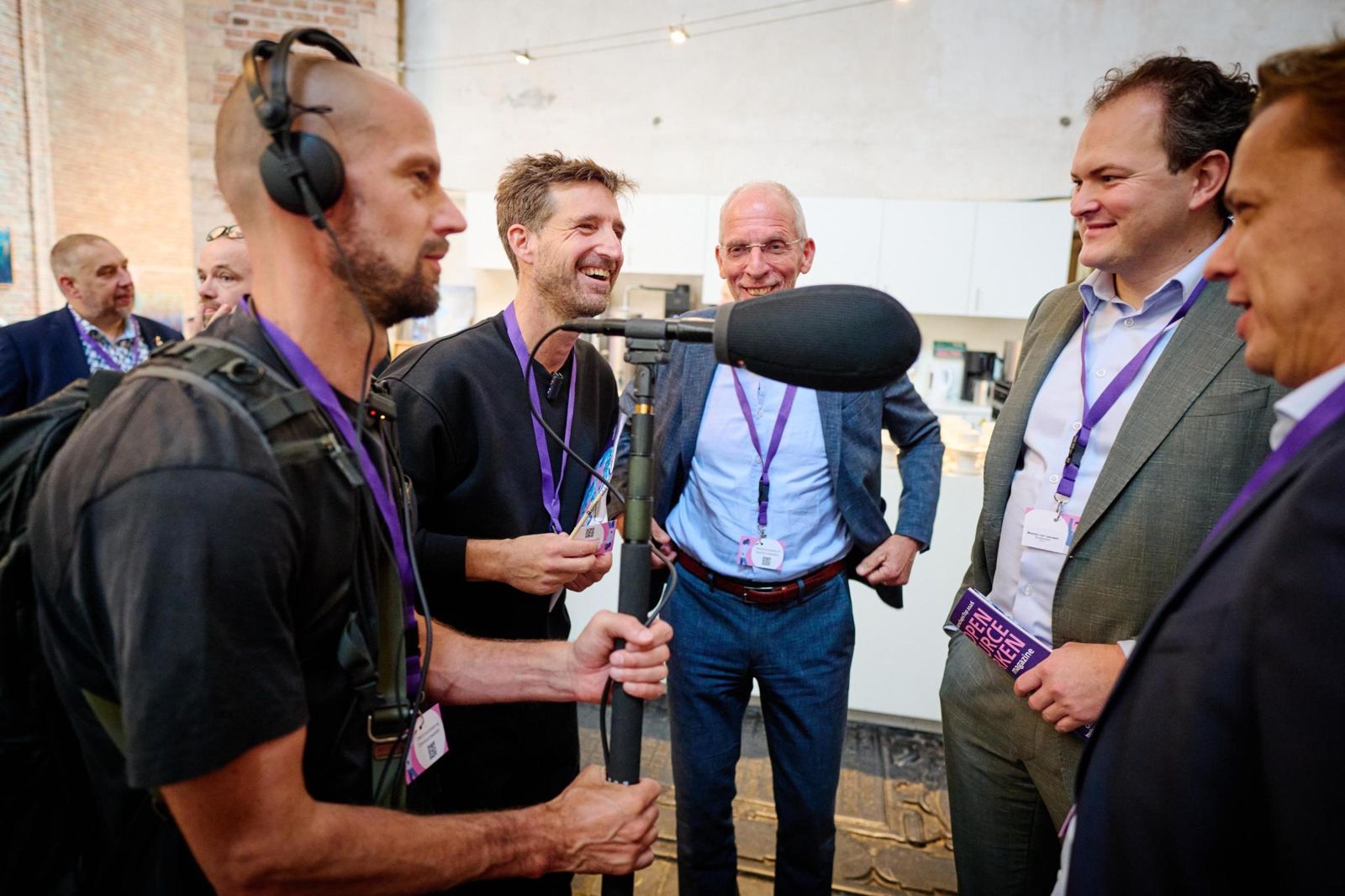 Opname van interviews met deelnemers tijdens de Leiderschapstop Open Source